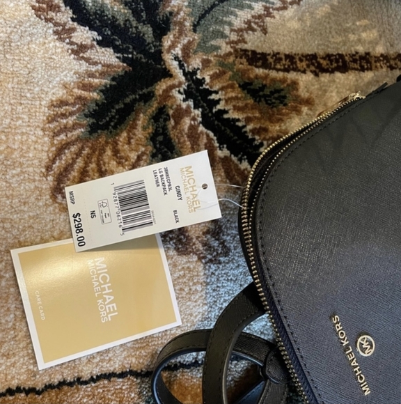 New $298 Michael Kors Saffiano Leather CINDY LG BACKPACK MK Bag - Picture 2 of 6